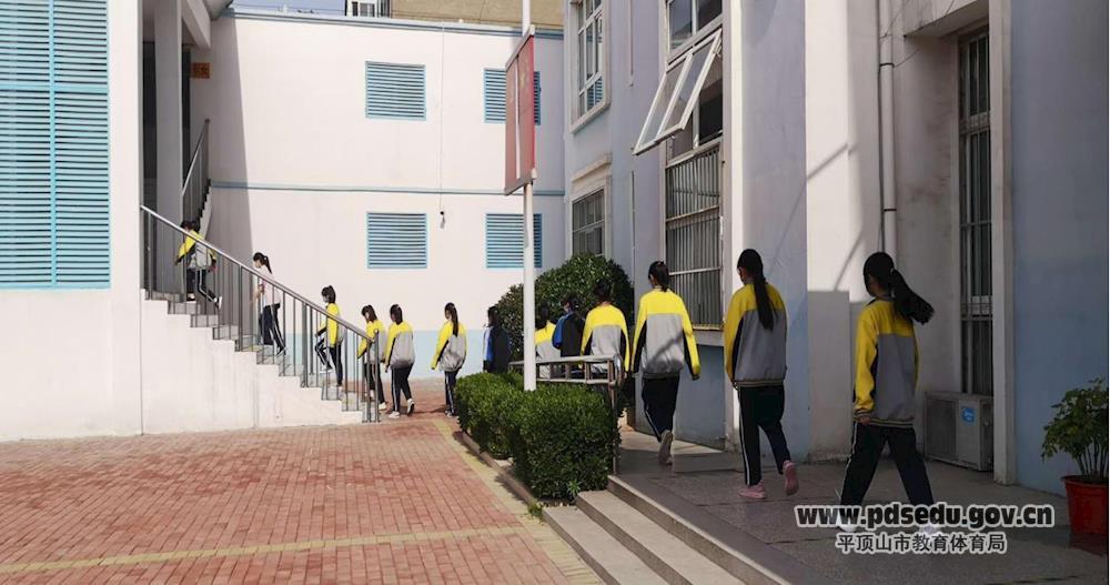 34581fc96b4a4b20a0dfe4d5bac9fad8.jpg 34581fc96b4a4b20a0dfe4d5bac9fad8.jpg