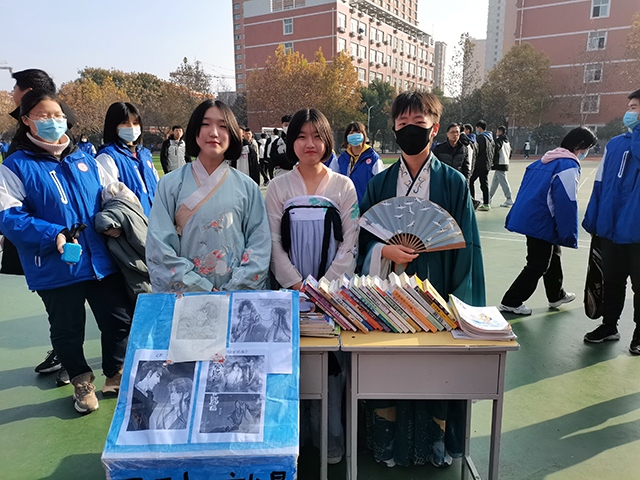 精心布置.jpg