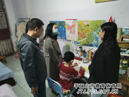 市十一中领导班子开展大走访活动 （图文） 2-247.png