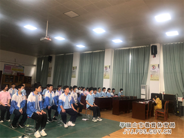 平顶山市第十五中学入团宣誓仪式 2-734.png