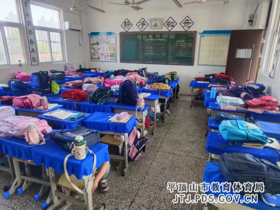 舞钢市第一小学5.12防灾减灾安全疏散演练957.png